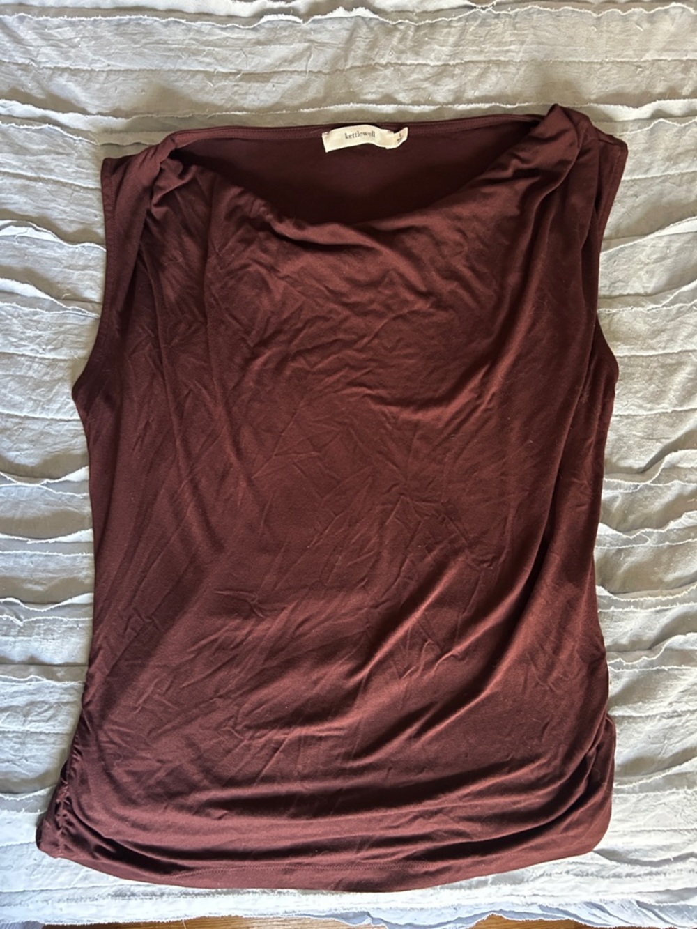 Kettlewell Women's Sleeveless Twist-Back Top in Burgundy